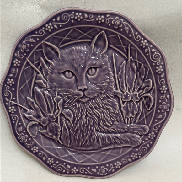 The Meow Collection by Patricia B A Portugal Cat Embossed Salad Plates - Purple - Picture 3 of 7